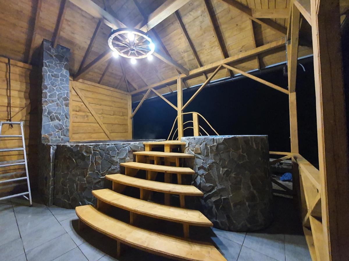 Садиба У Курила З Сауною Та Чаном На Дровах Shepot Exterior foto